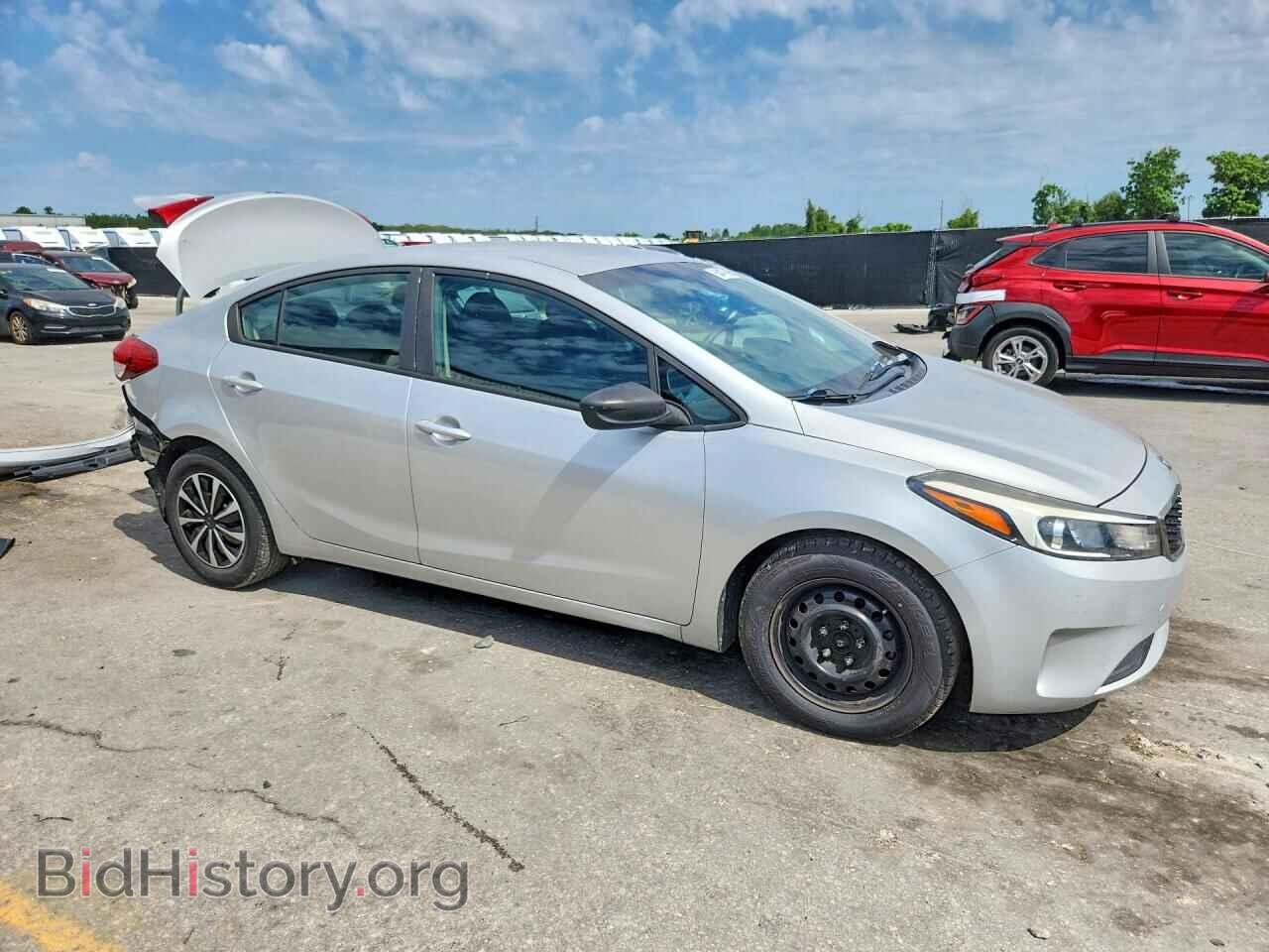2017 KIA FORTE - VIN: 3KPFK4A73HE010824 - Photo 4