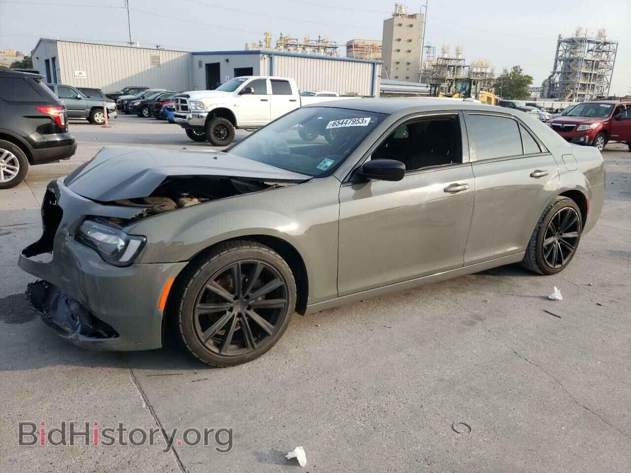 Фотография 2C3CCAAG4KH560094 - CHRYSLER 300 2019