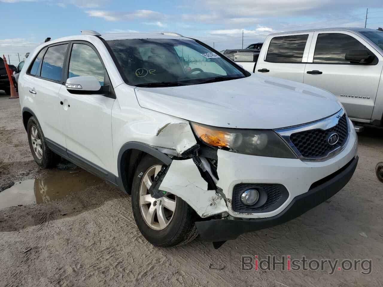 Photo 5XYKT3A16BG176721 - KIA SORENTO 2011