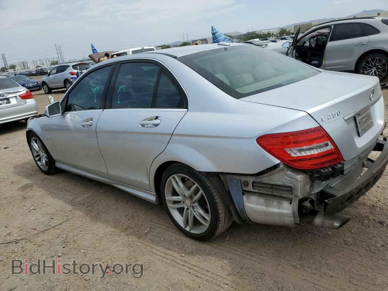 2012 MERCEDES-BENZ C-CLASS - VIN: WDDGF4HB2CA618208 - Фото 2