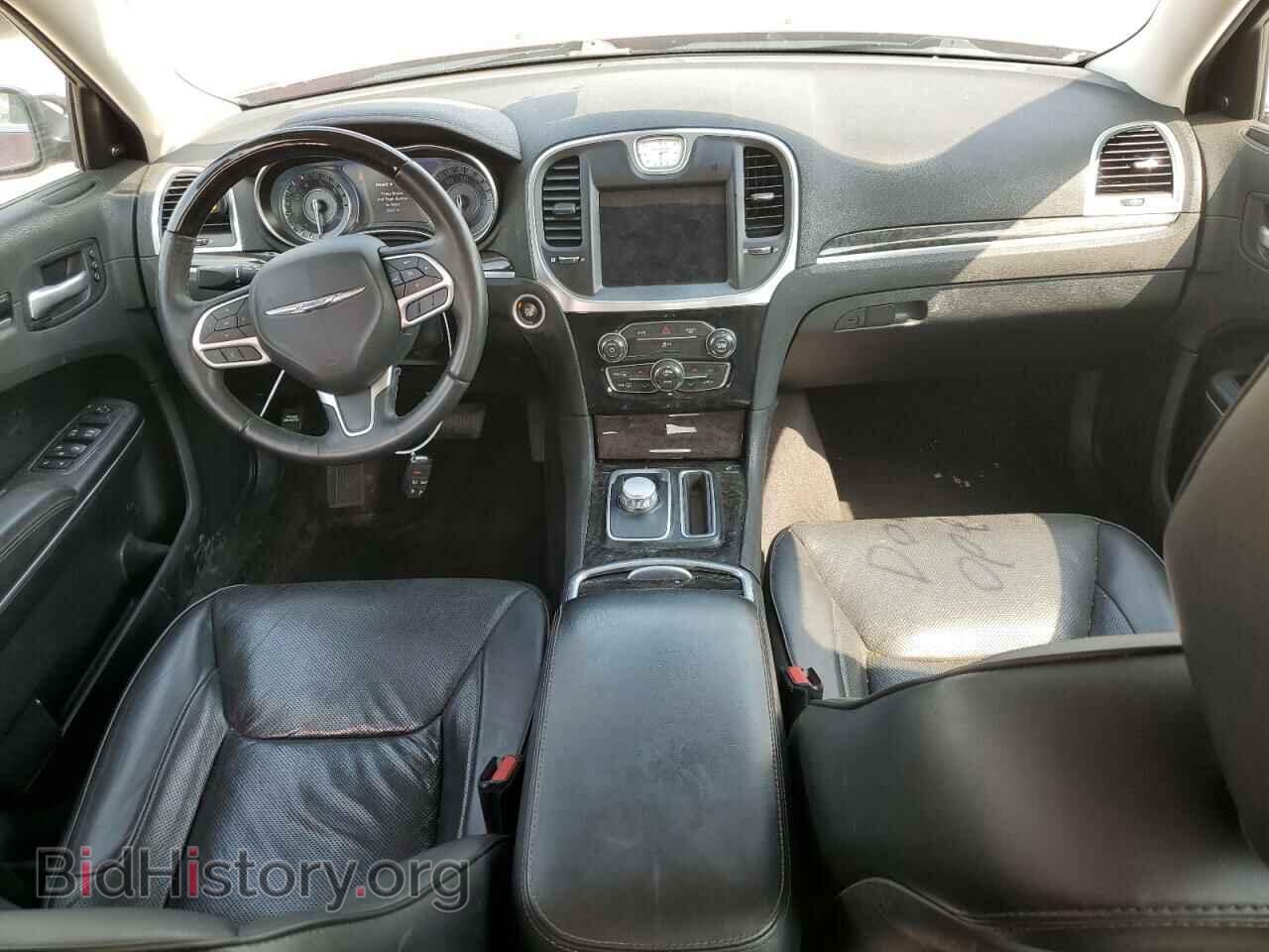 2018 CHRYSLER 300 - VIN: 2C3CCAKG1JH143092 - Фото 8