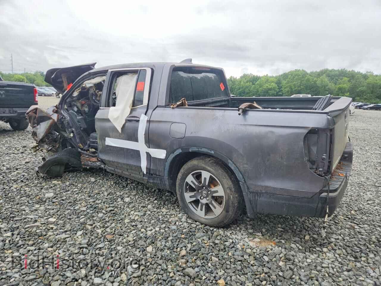 2017 HONDA RIDGELINE - VIN: 5FPYK3F60HB033143 - Фото 2