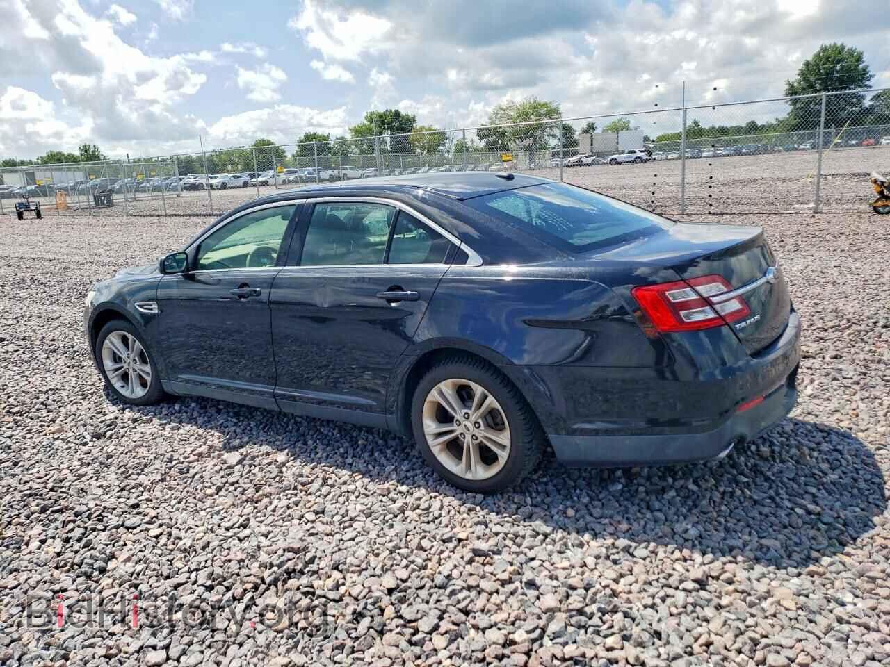 2015 FORD TAURUS - VIN: 1FAHP2E82FG169497 - Photo 2