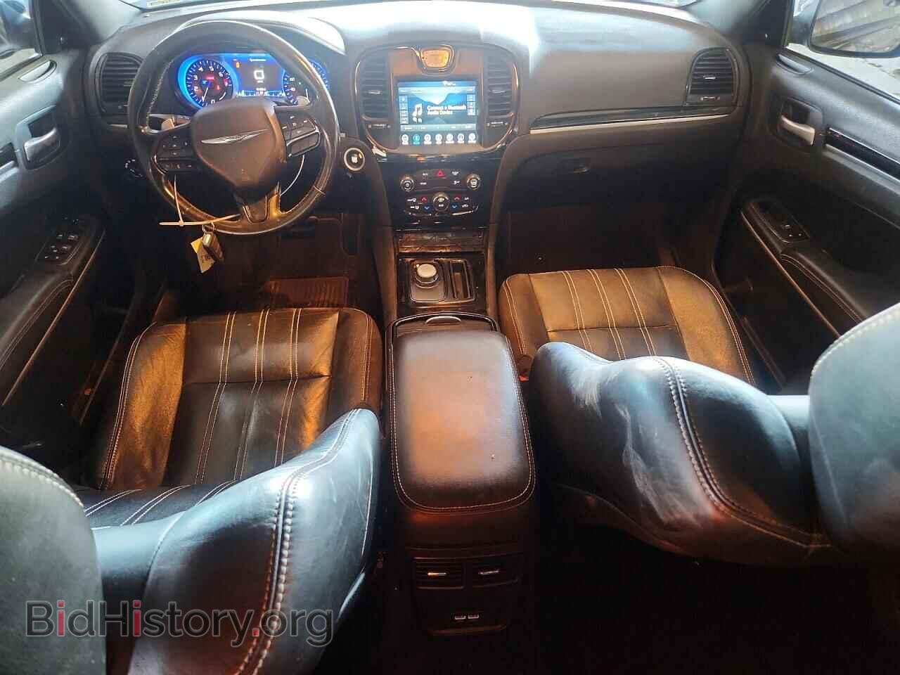 2019 CHRYSLER 300 - VIN: 2C3CCABG1KH516536 - Photo 8