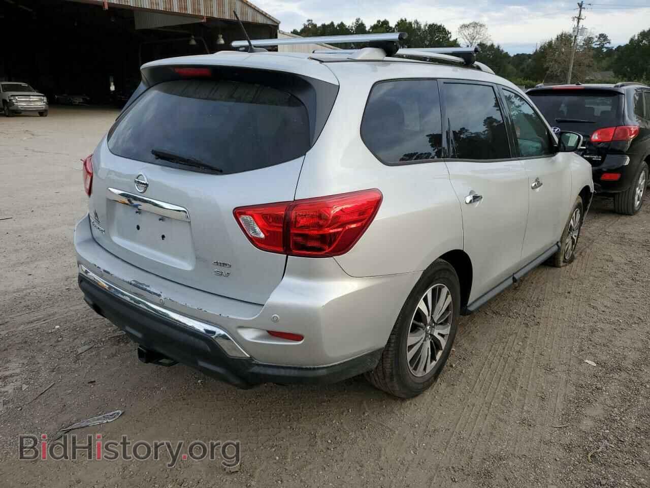 2017 NISSAN PATHFINDER - VIN: 5N1DR2MM2HC637199 - Фото 4