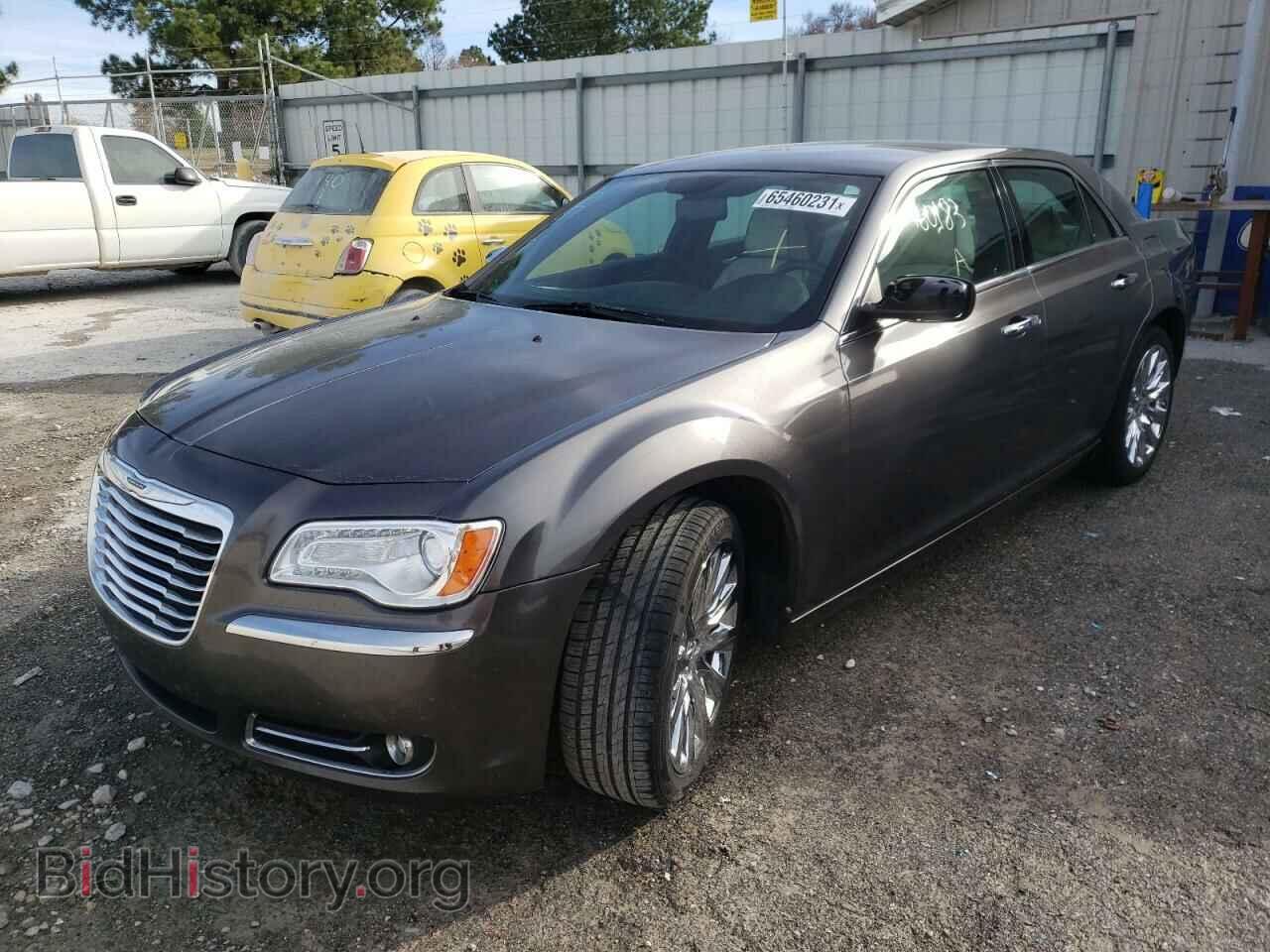 2014 CHRYSLER 300 - VIN: 2C3CCAAG7EH327797 - Фото 2