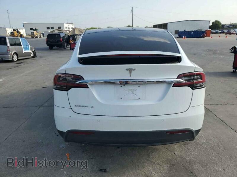 2016 Tesla MODEL X (VIN 5YJXCBE28GF015658) — photo 6 of 12