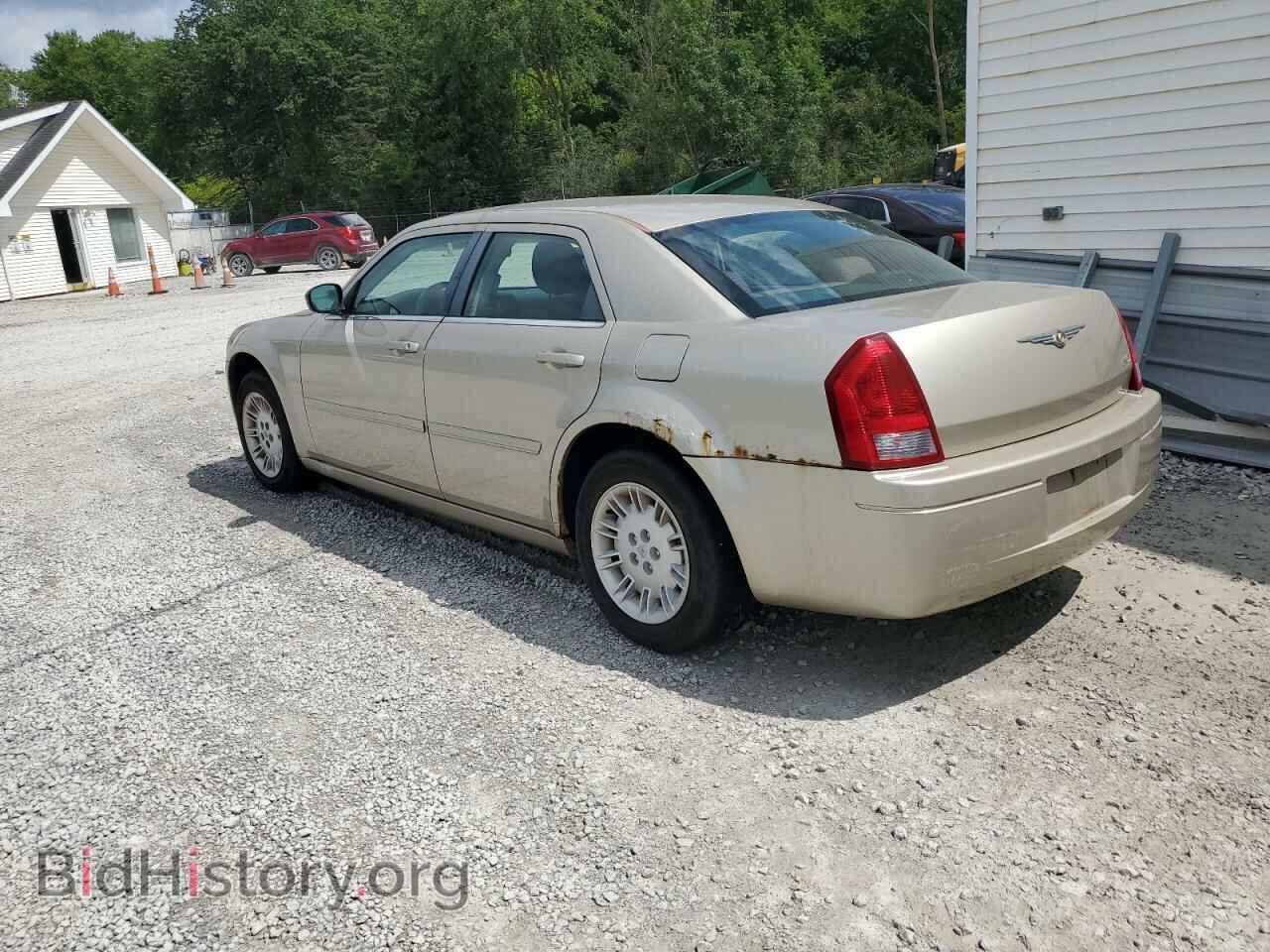 2006 CHRYSLER 300 - VIN: 2C3KA43R76H525282 - Фото 2
