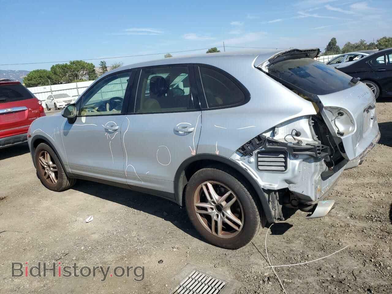 2011 PORSCHE CAYENNE - VIN: WP1AA2A25BLA07166 - Photo 2