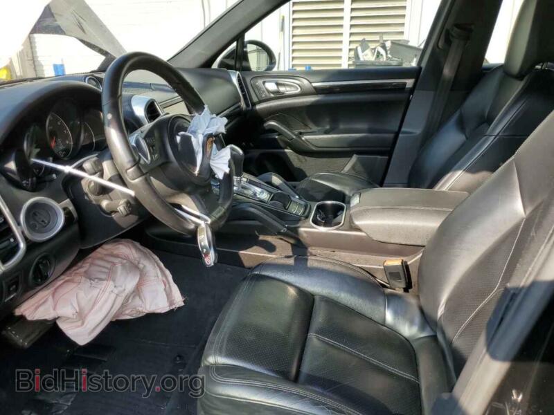 2012 Porsche CAYENNE (VIN WP1AE2A26CLA92010) — photo 7 of 13