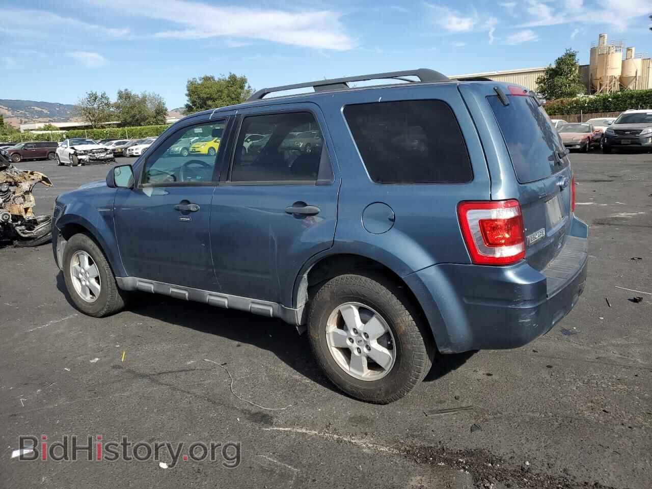 2010 FORD ESCAPE - VIN: 1FMCU0D74AKB42958 - Фото 2