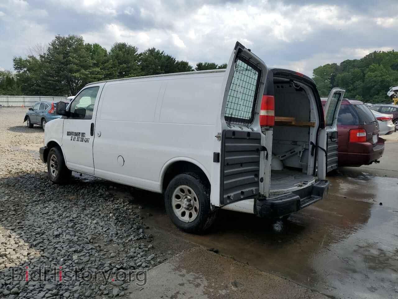 2009 CHEVROLET EXPRESS - VIN: 1GCFG15X591110227 - Фото 2