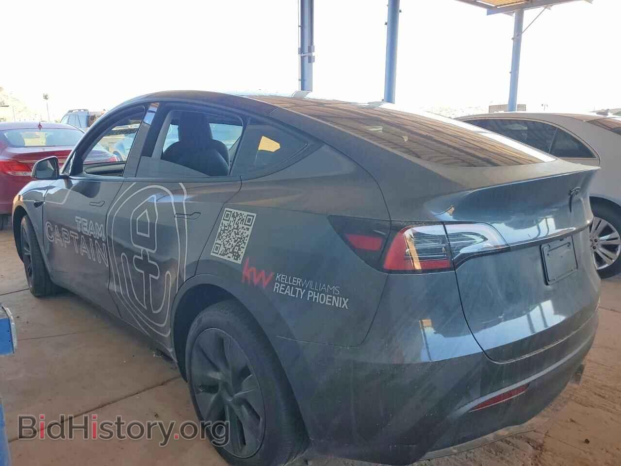 2025 TESLA MODEL Y - VIN: 7SAYGDED1SA372016 - Photo 2
