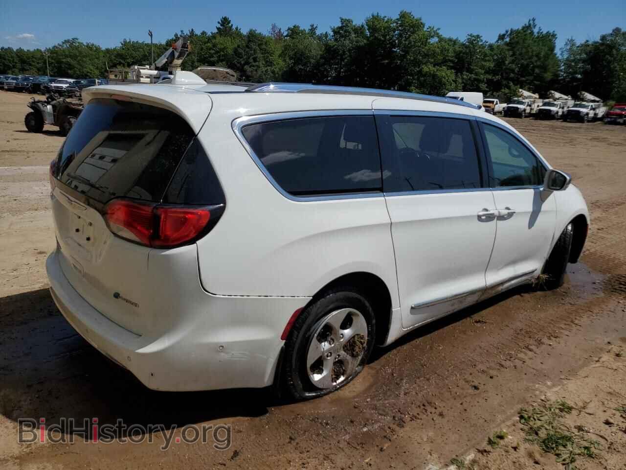 2017 CHRYSLER PACIFICA - VIN: 2C4RC1N79HR760097 - Фото 3