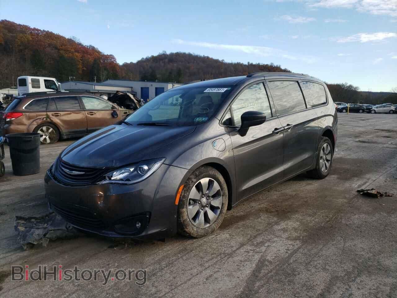 2018 CHRYSLER PACIFICA - VIN: 2C4RC1N79JR365214 - Photo 2