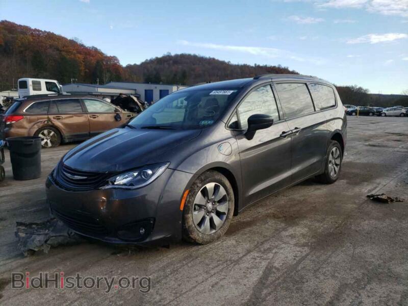 2018 Chrysler PACIFICA (VIN 2C4RC1N79JR365214) — photo 2 of 10