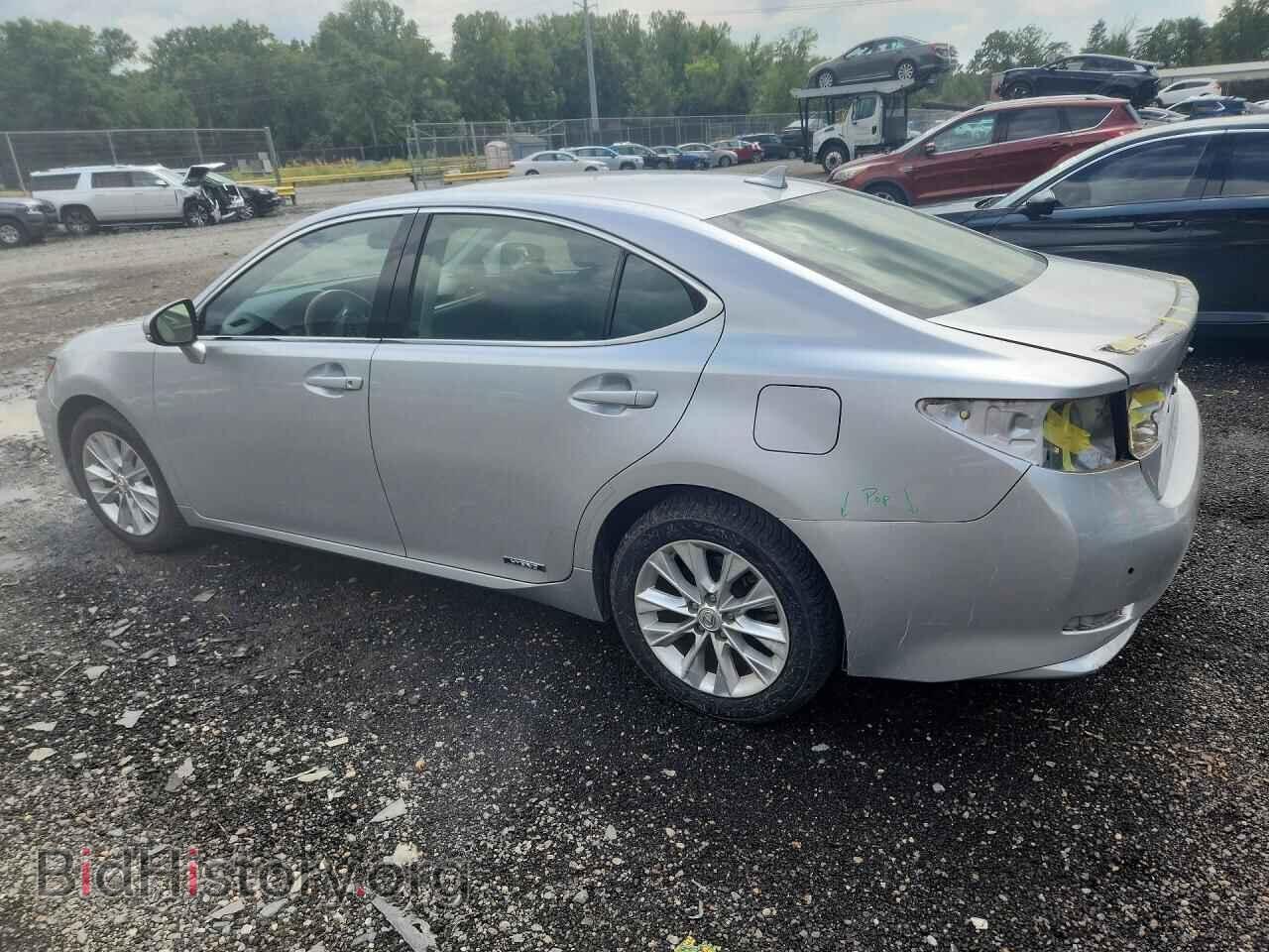 2014 LEXUS ES300 - VIN: JTHBW1GG4E2040320 - Photo 2