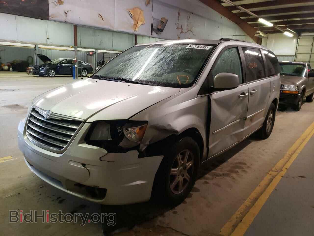 2010 CHRYSLER MINIVAN - VIN: 2A4RR5D16AR467809 - Фото 2