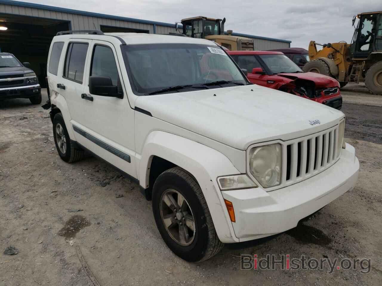 Photo 1J8GP28K48W208380 - JEEP LIBERTY 2008