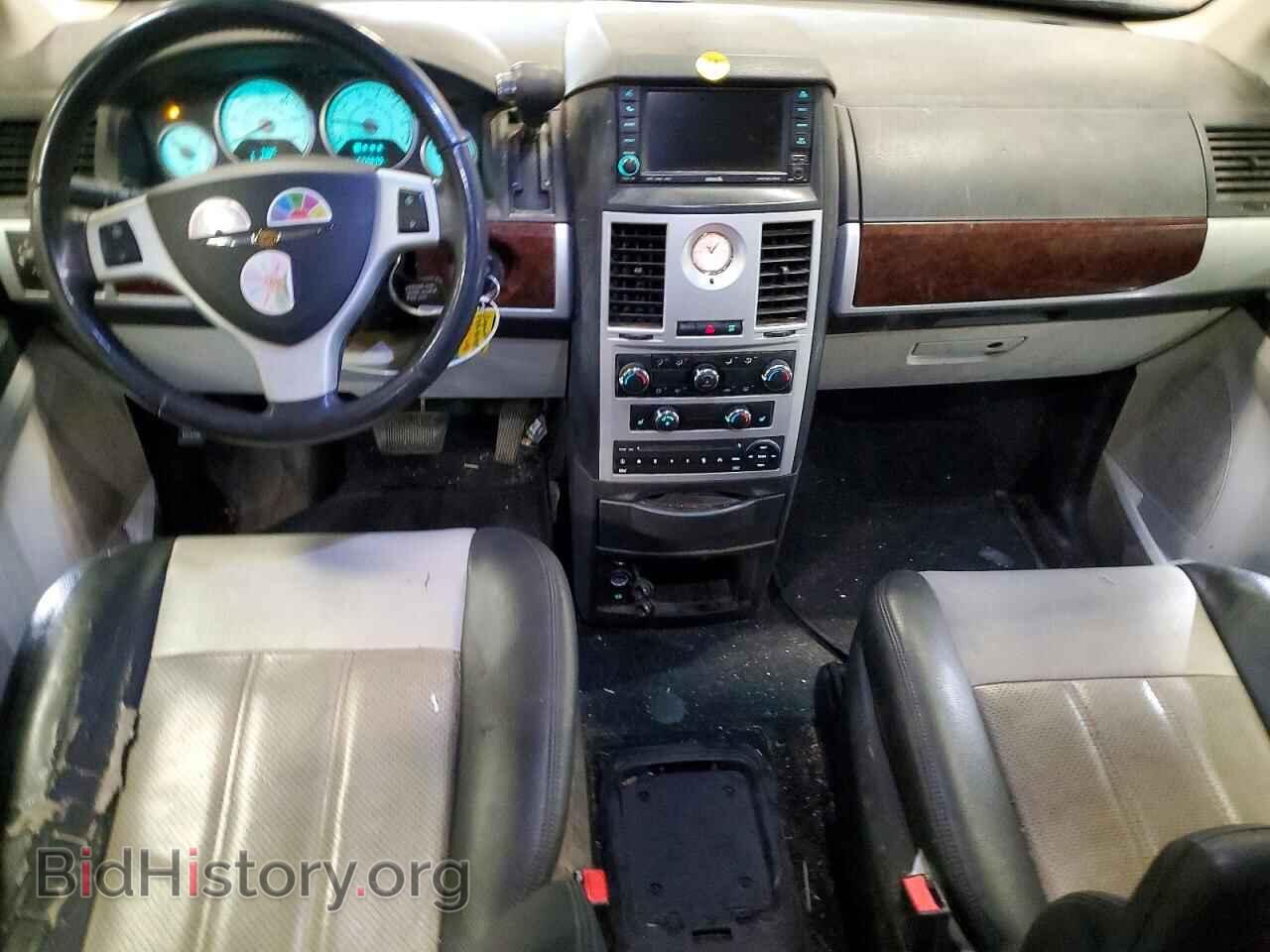2010 CHRYSLER MINIVAN - VIN: 2A4RR8D1XAR422809 - Фото 8