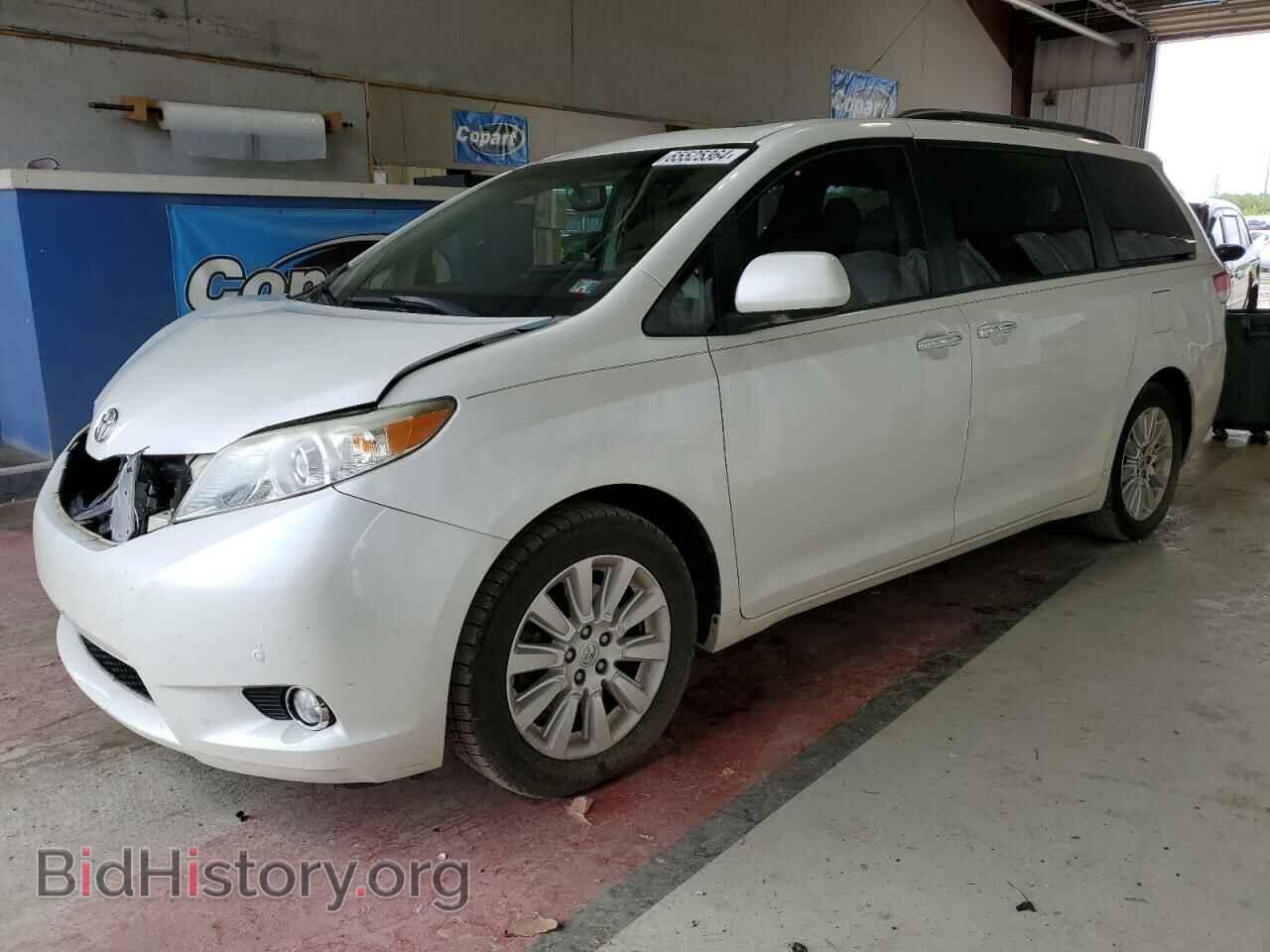 Photo 5TDDK3DC7BS029898 - TOYOTA All Models 2011