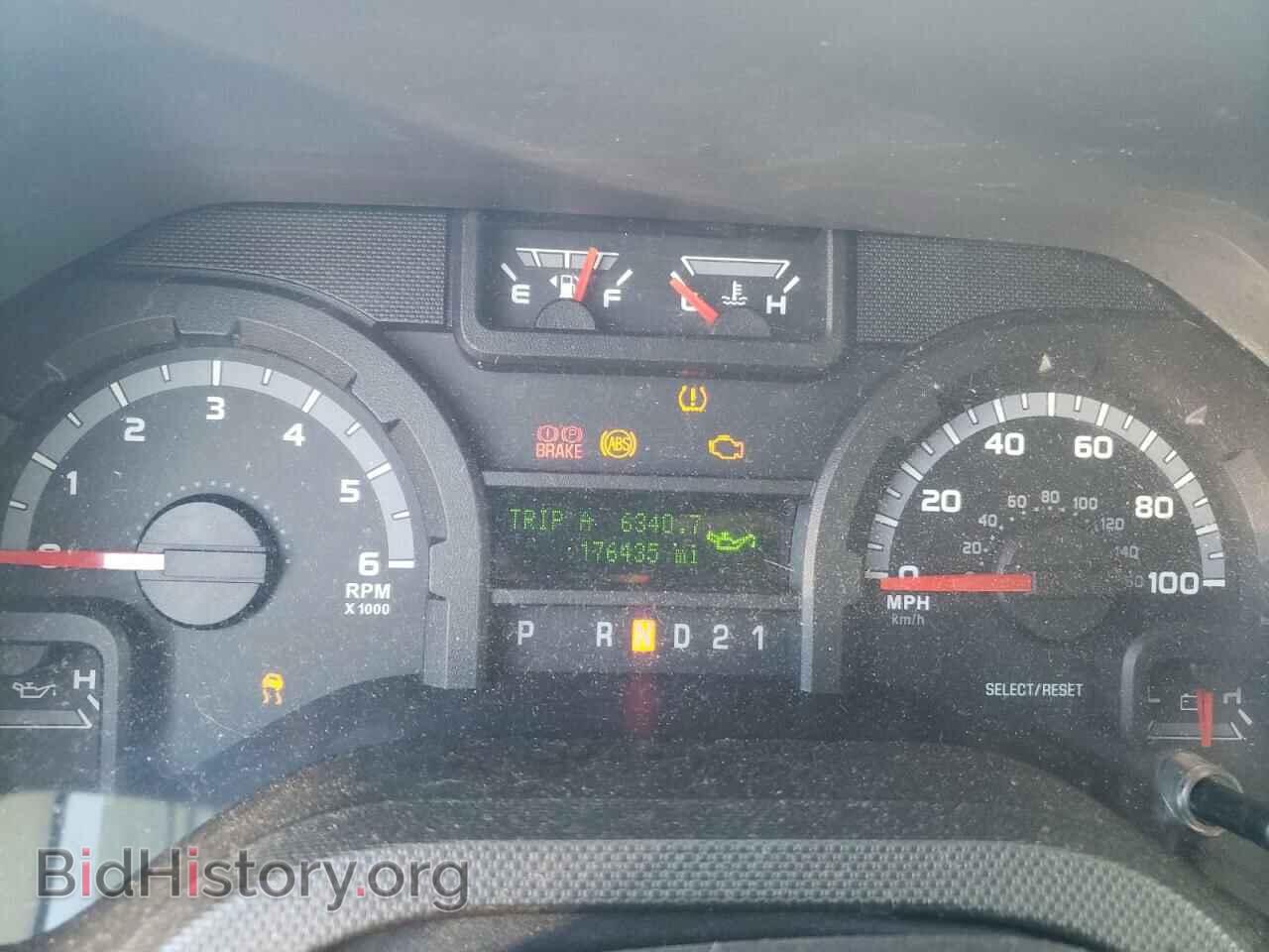 2010 FORD ECONOLINE - VIN: 1FBSS3BL3ADA18180 - Фото 8