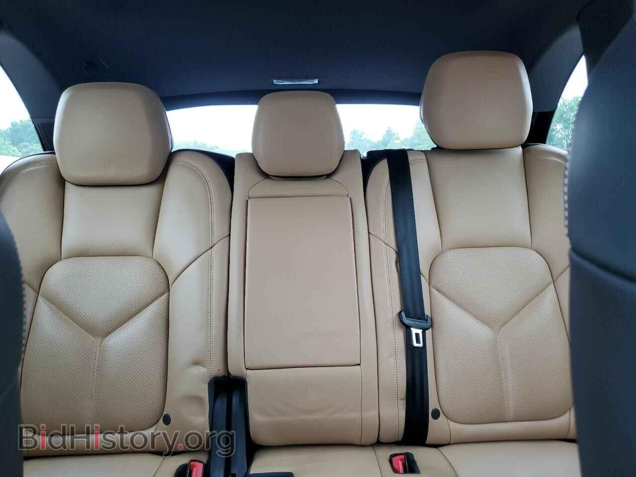 2017 PORSCHE CAYENNE - VIN: WP1AA2A25HKA90872 - Photo 10