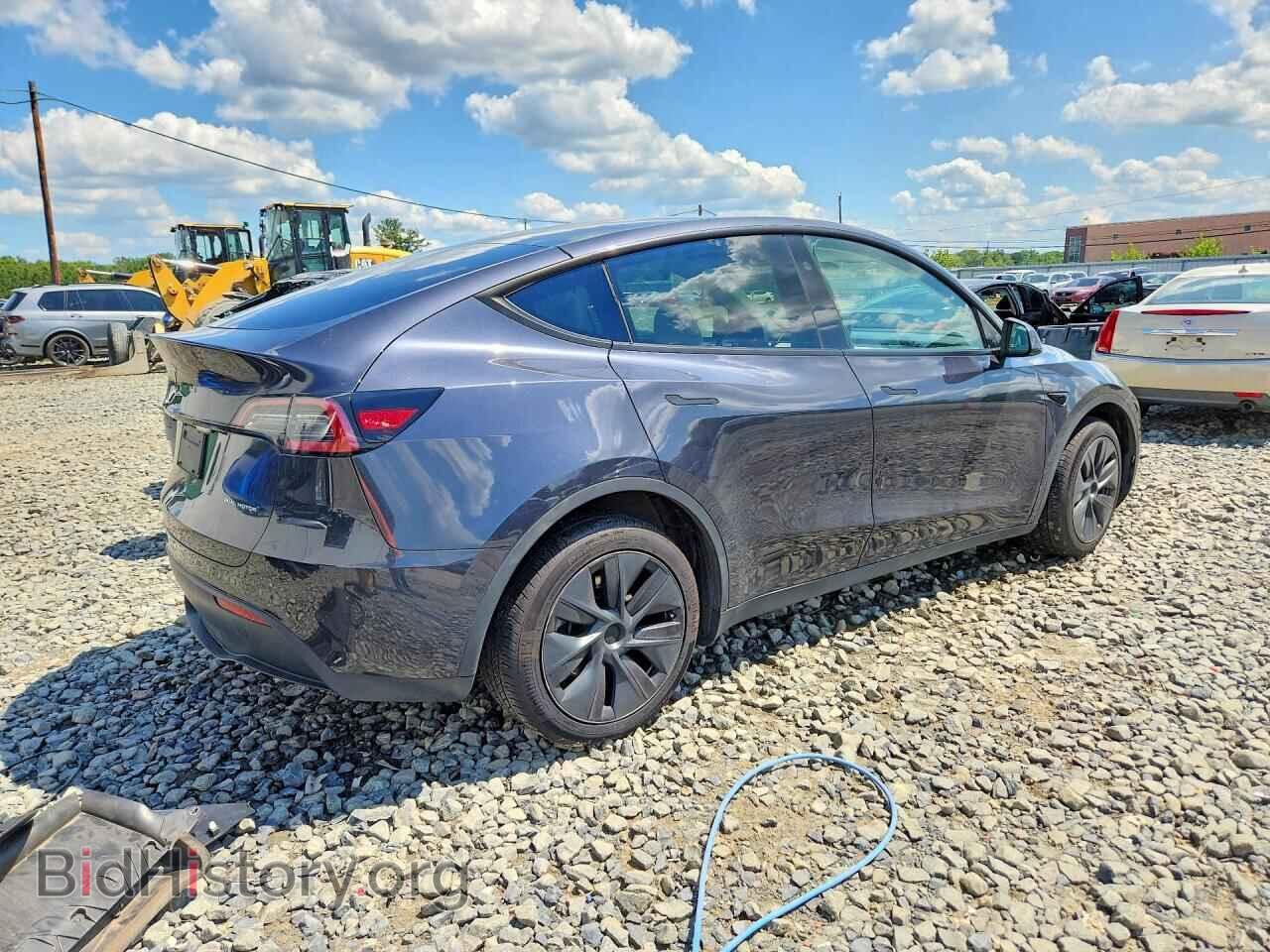 2024 TESLA MODEL Y - VIN: 7SAYGDEE3RF150972 - Photo 3