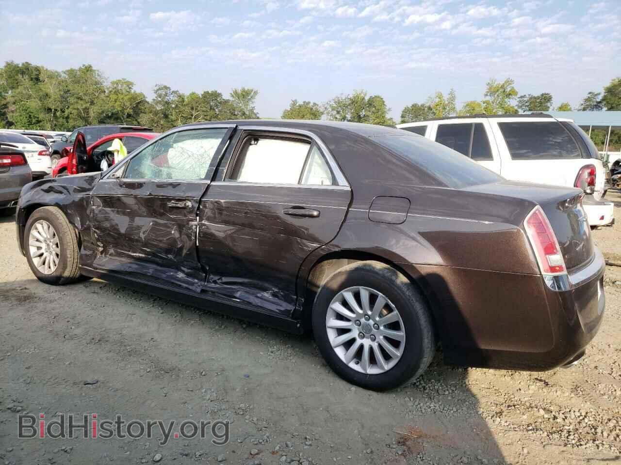 2013 CHRYSLER 300 - VIN: 2C3CCAAGXDH568896 - Фото 2