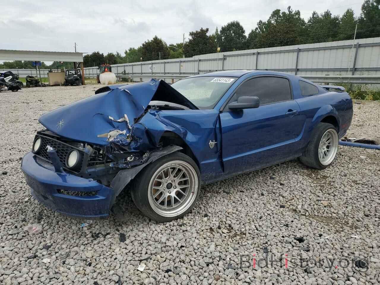 Photo 1ZVHT82H395132050 - FORD MUSTANG 2009