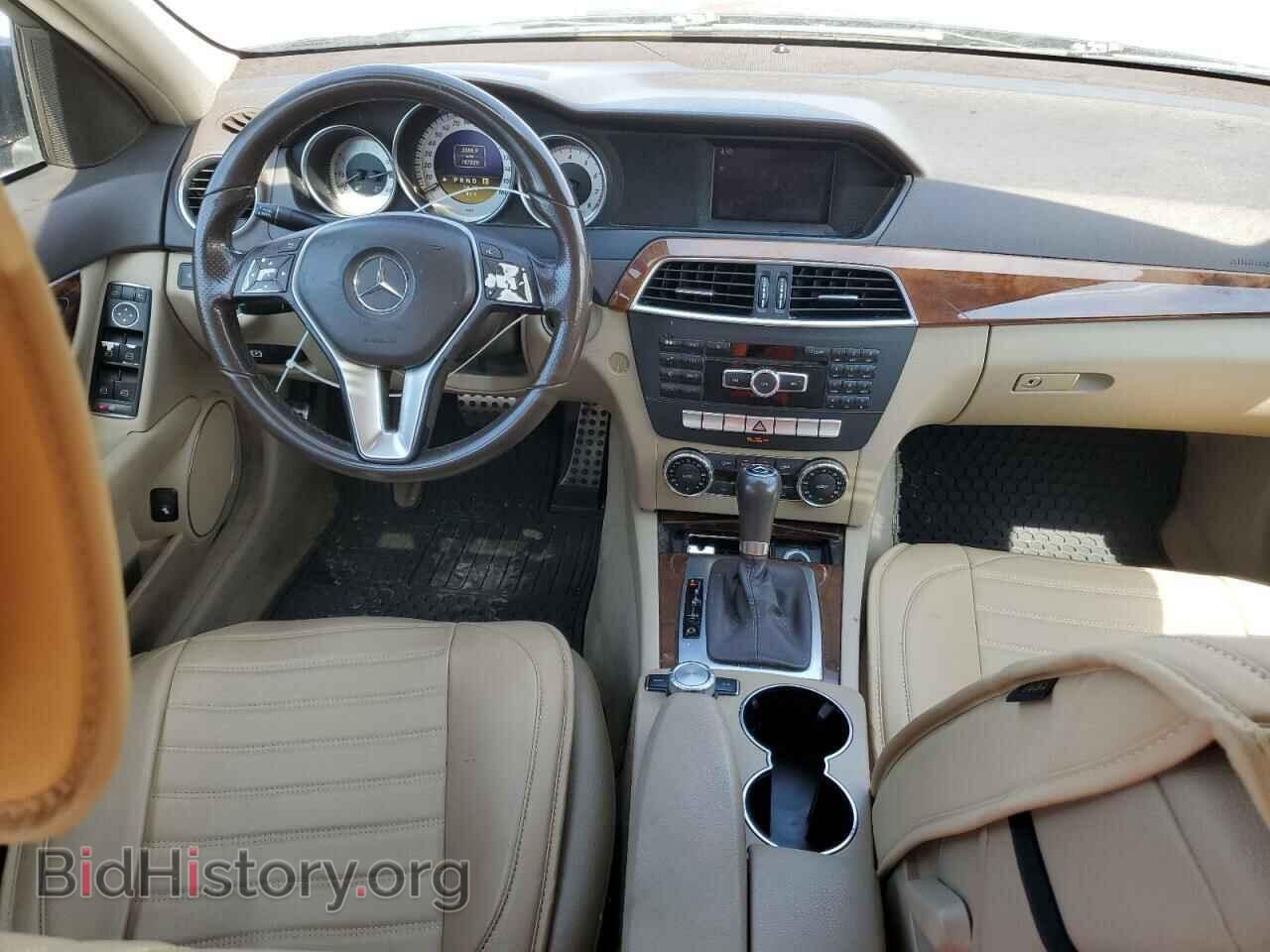 2012 MERCEDES-BENZ C-CLASS - VIN: WDDGF4HB6CR202700 - Фото 8