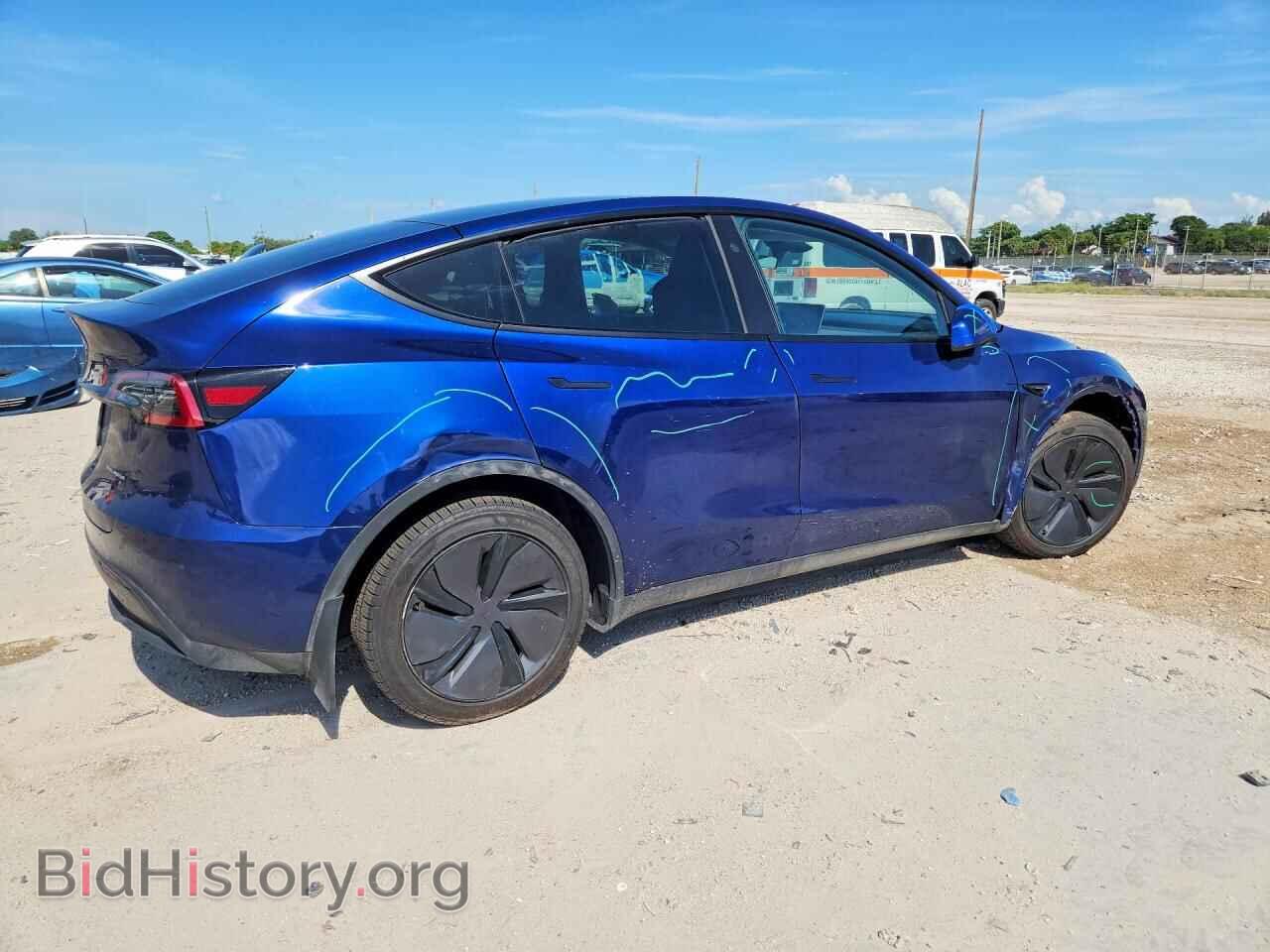 2024 TESLA MODEL Y - VIN: 7SAYGAEE8RF100874 - Photo 3