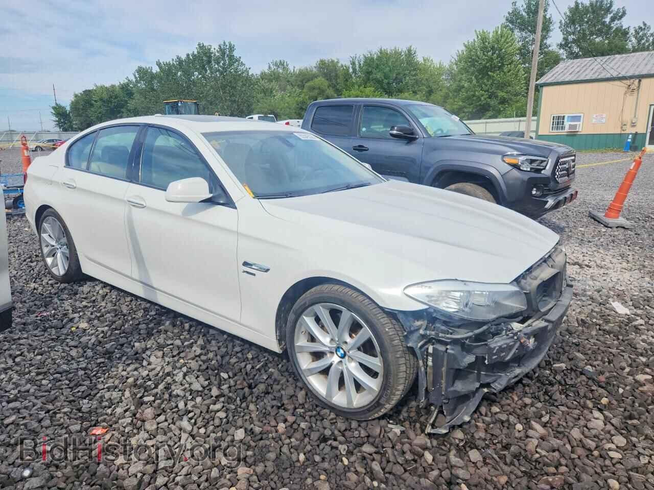 2011 BMW 5 SERIES - VIN: WBAFU7C55BC879363 - Photo 4