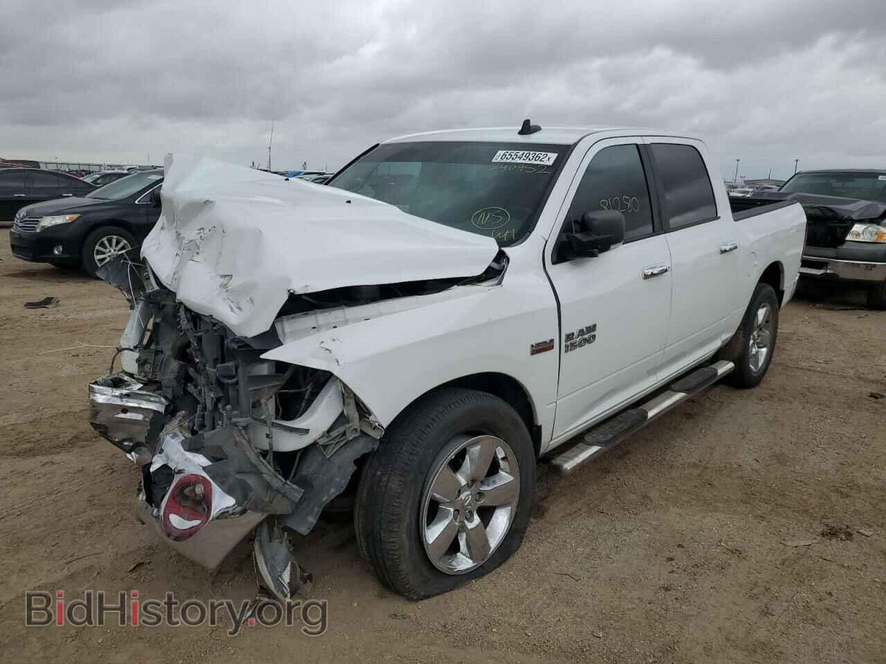 2016 RAM 1500 - VIN: 3C6RR7LT2GG240952 - Photo 2