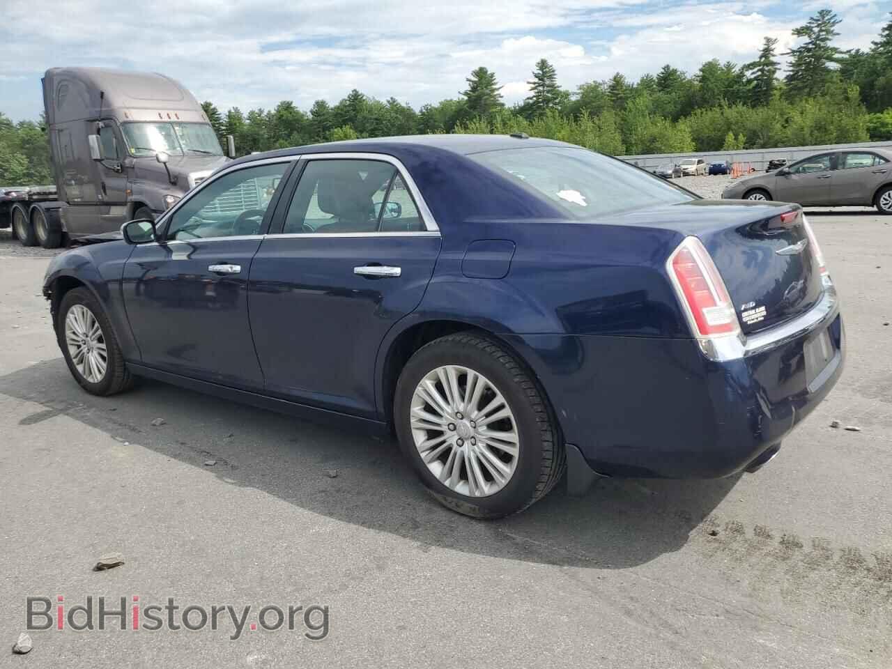 2014 CHRYSLER 300 - VIN: 2C3CCAKT2EH327976 - Фото 2