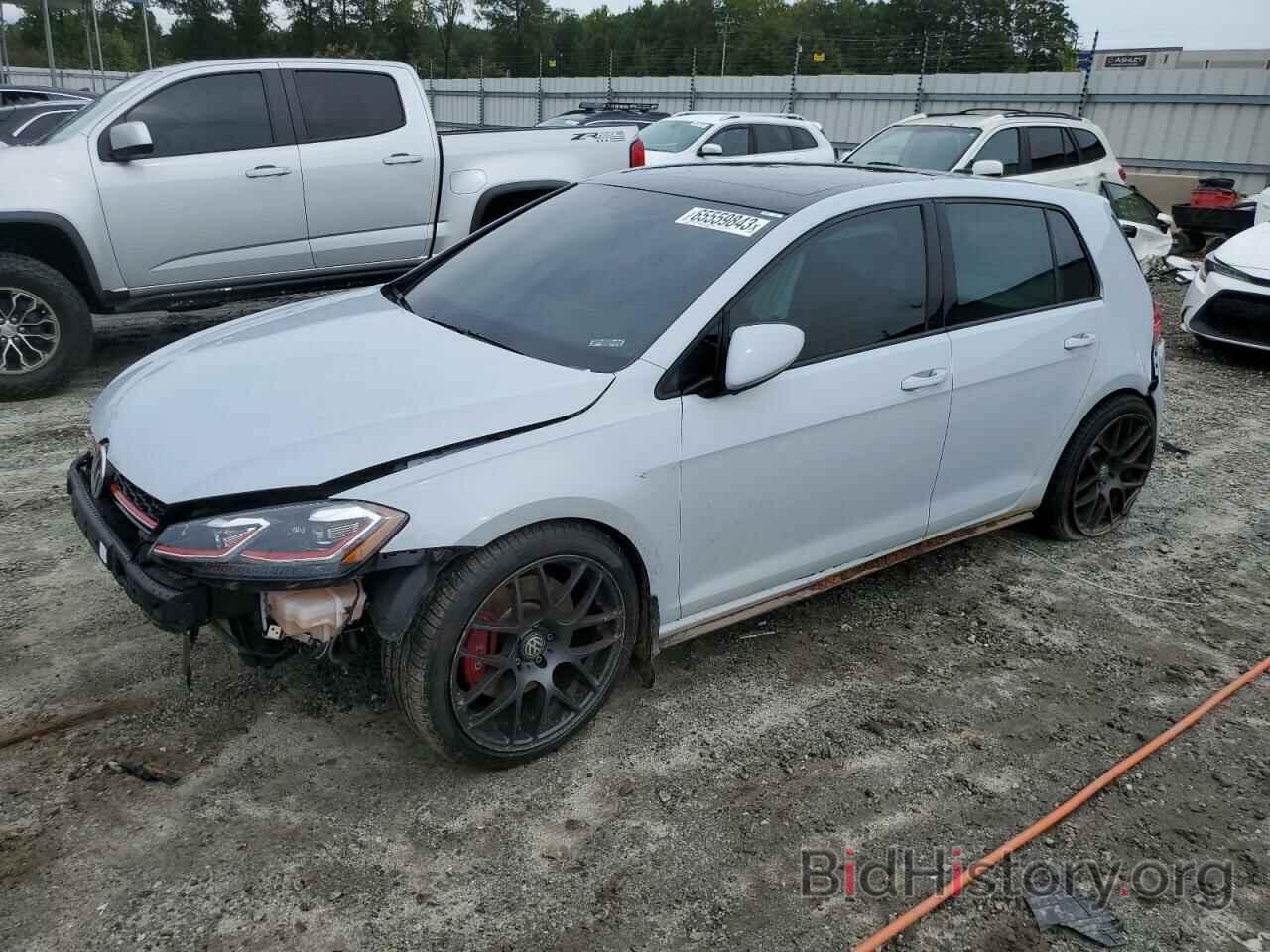 Photo 3VW5T7AU1KM023176 - VOLKSWAGEN GTI 2019