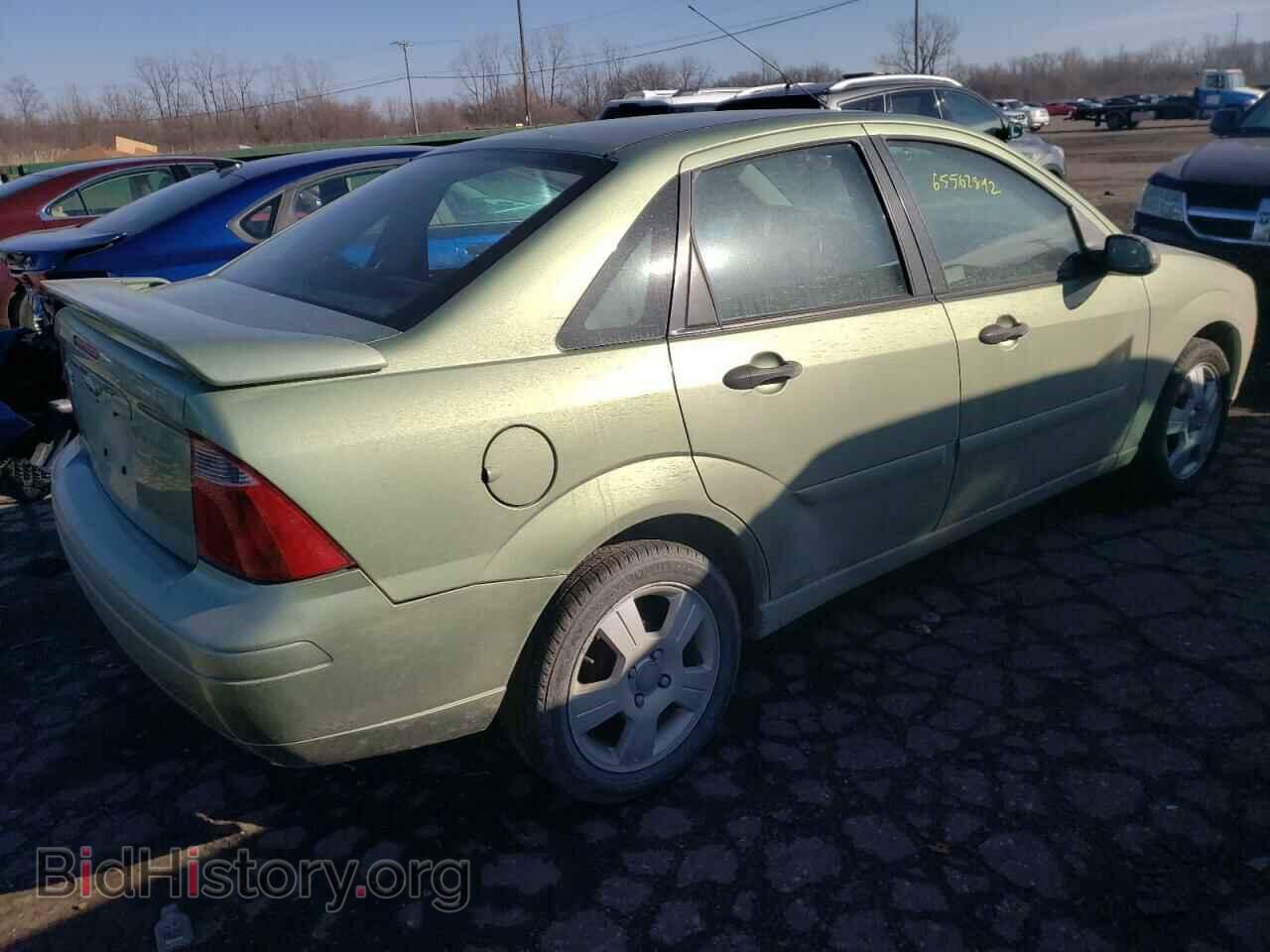 2007 FORD FOCUS - VIN: 1FAHP34N27W104976 - Фото 3