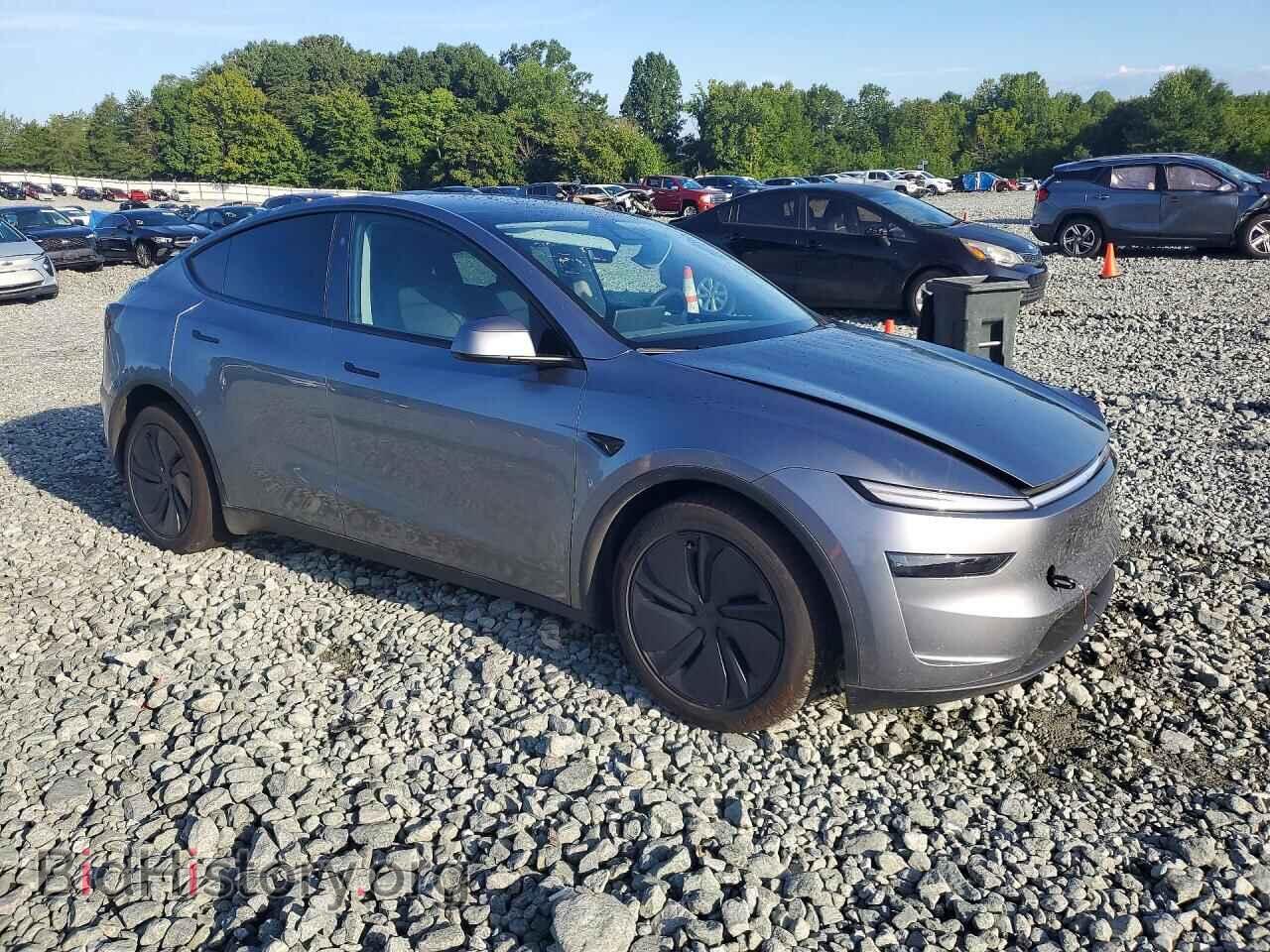 2026 TESLA MODEL Y - VIN: 7SAYGDED2TF549127 - Photo 4