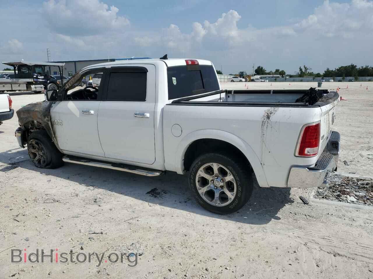 2018 RAM 1500 - VIN: 1C6RR7NM7JS227166 - Фото 2