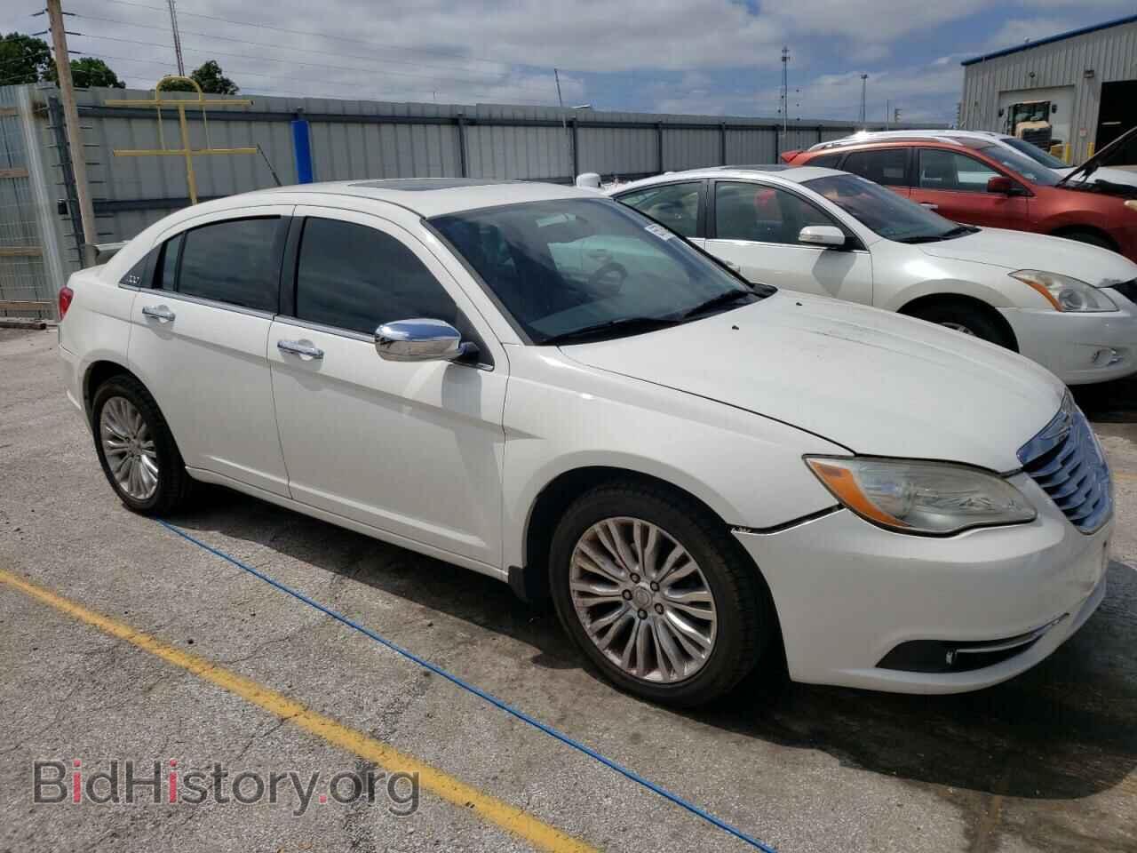 2011 CHRYSLER 200 - VIN: 1C3BC2FGXBN520457 - Фото 4