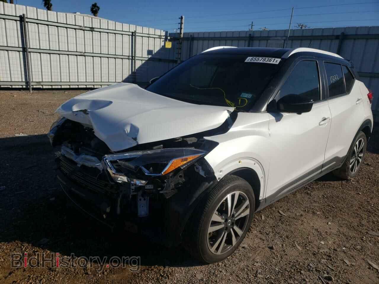 2019 NISSAN KICKS - VIN: 3N1CP5CU3KL556204 - Фото 2