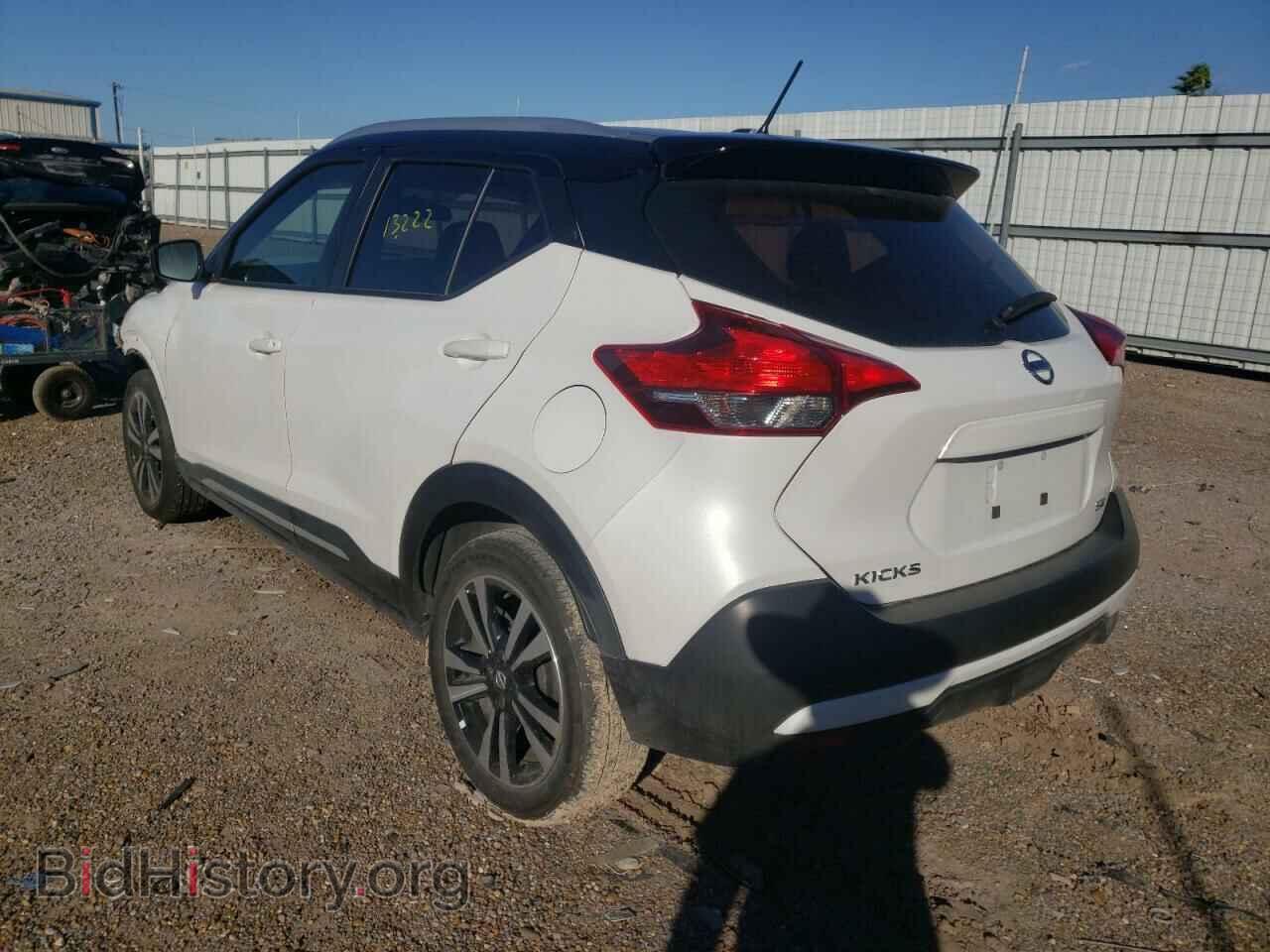 2019 NISSAN KICKS - VIN: 3N1CP5CU3KL556204 - Фото 3