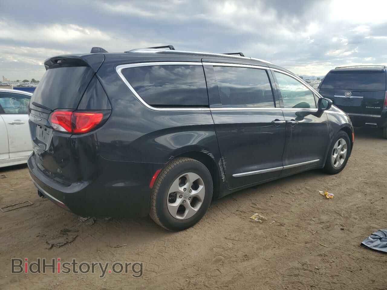 2017 CHRYSLER PACIFICA - VIN: 2C4RC1EG4HR644385 - Photo 3