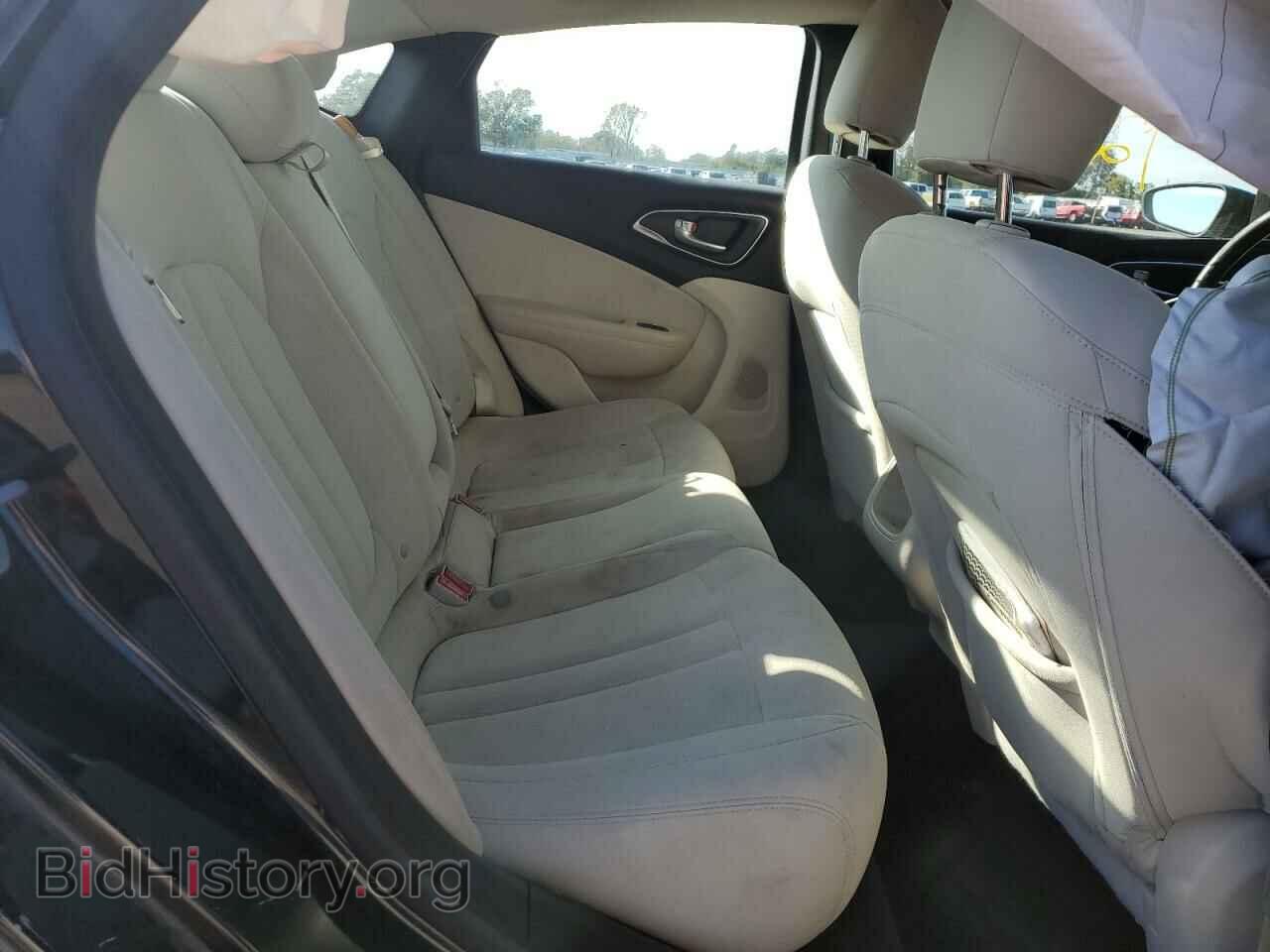 2015 CHRYSLER 200 - VIN: 1C3CCCAB1FN602492 - Фото 6