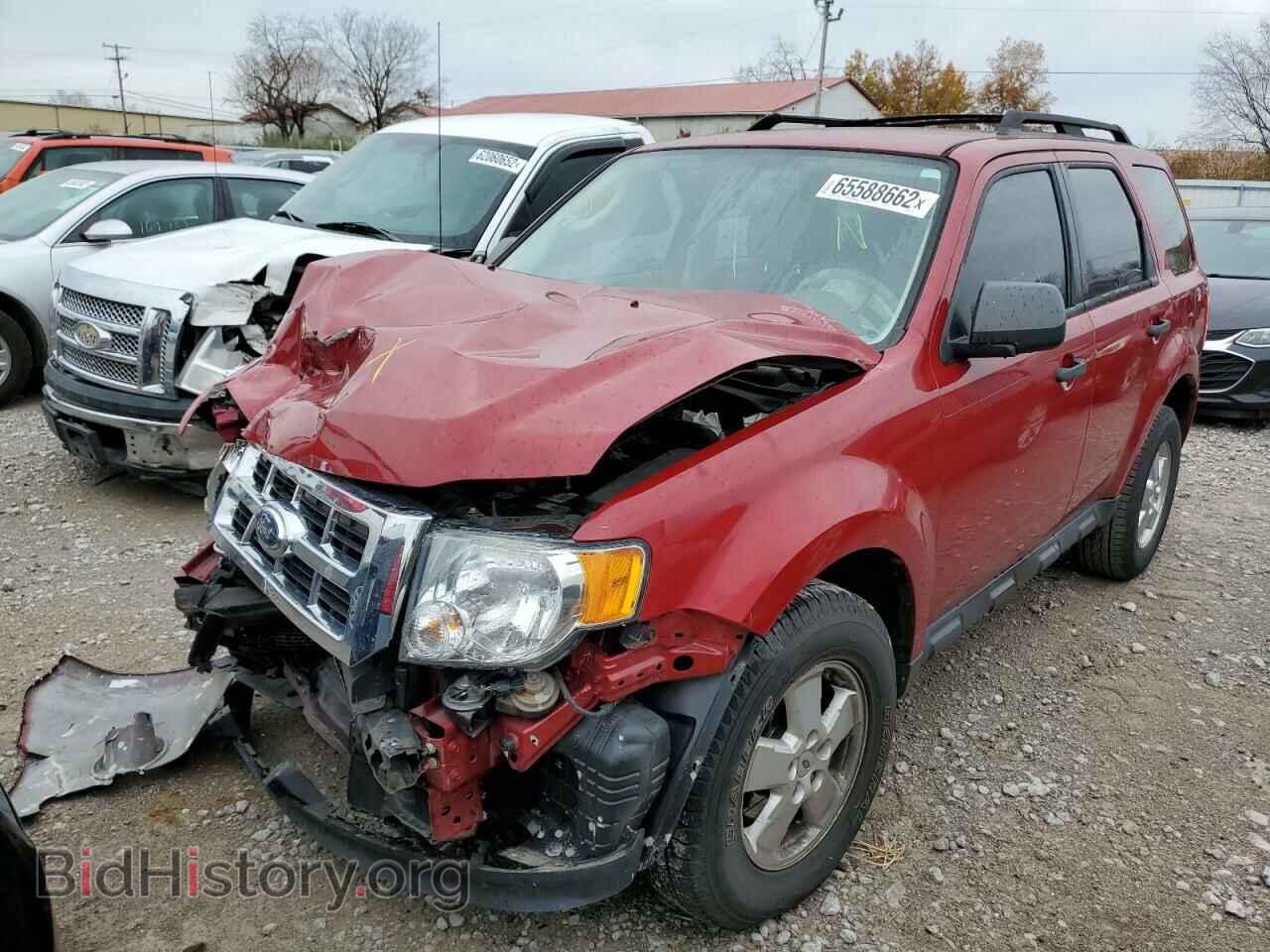 2011 FORD ESCAPE - VIN: 1FMCU0C77BKB52113 - Фото 2