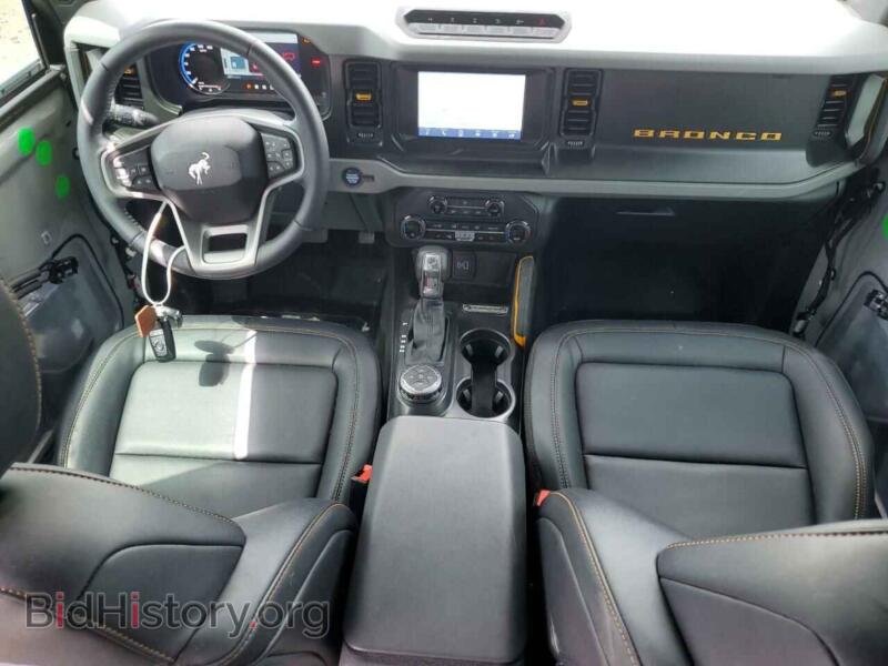2023 Ford BRONCO (VIN 1FMEE5DH3PLB22747) — photo 8 of 13