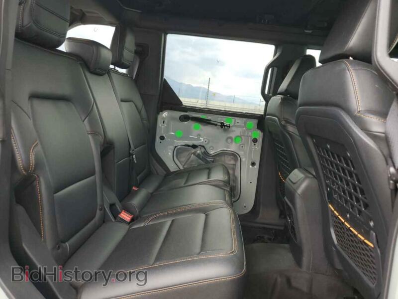 2023 Ford BRONCO (VIN 1FMEE5DH3PLB22747) — photo 10 of 13