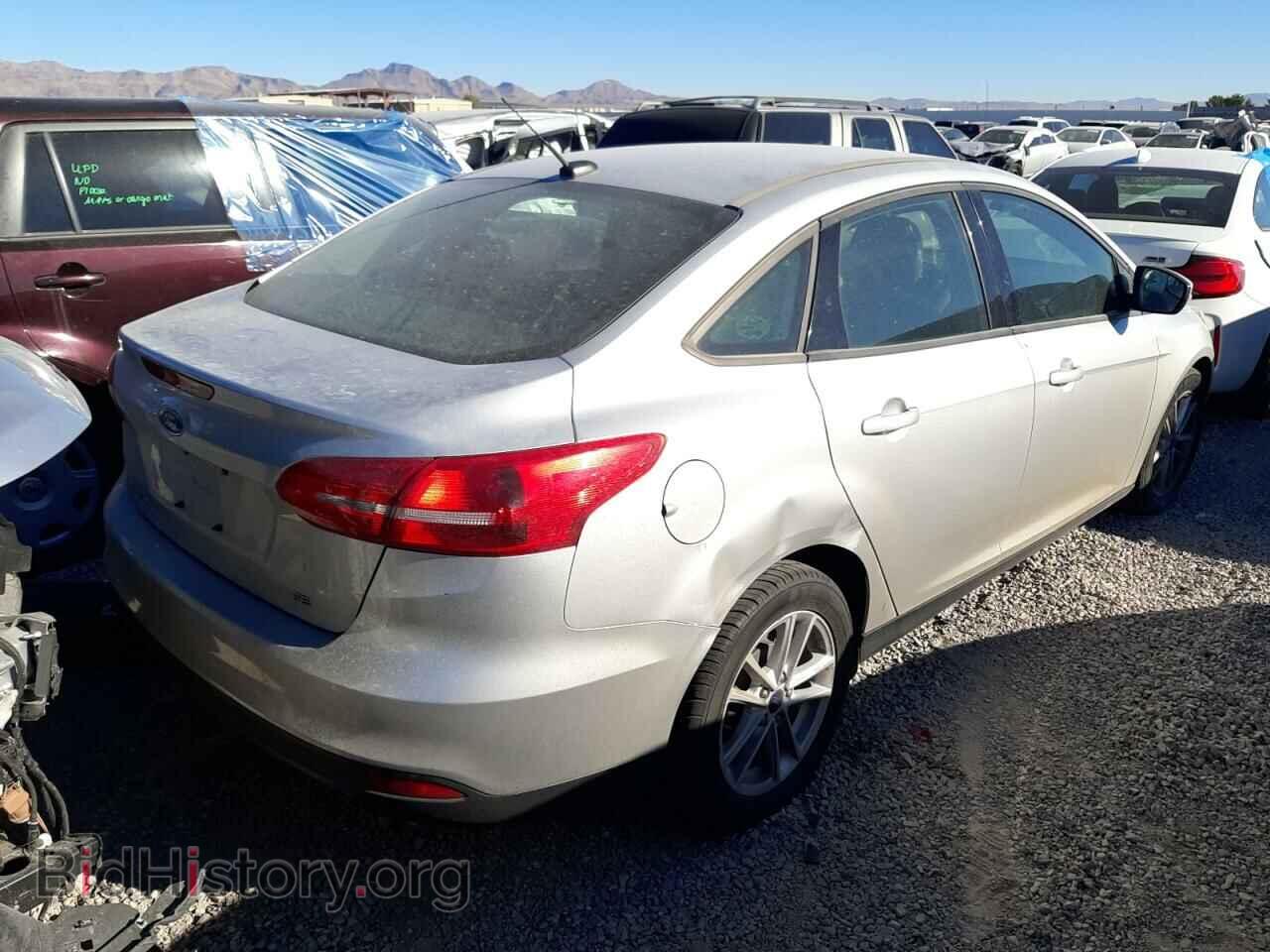2017 FORD FOCUS - VIN: 1FADP3F2XHL271624 - Фото 4