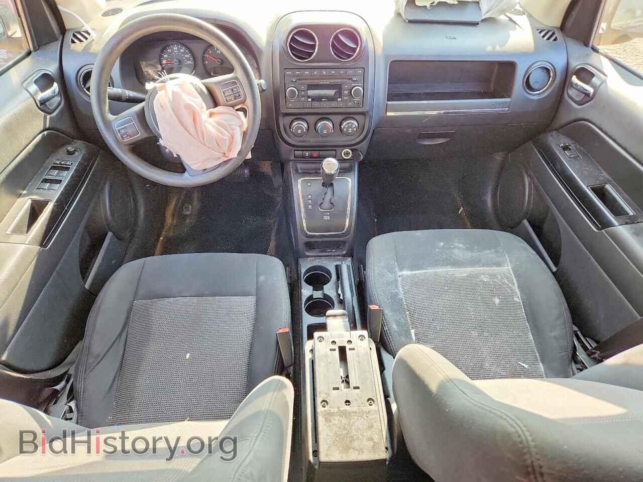 2011 JEEP COMPASS - VIN: 1J4NF1FB6BD218226 - Photo 8