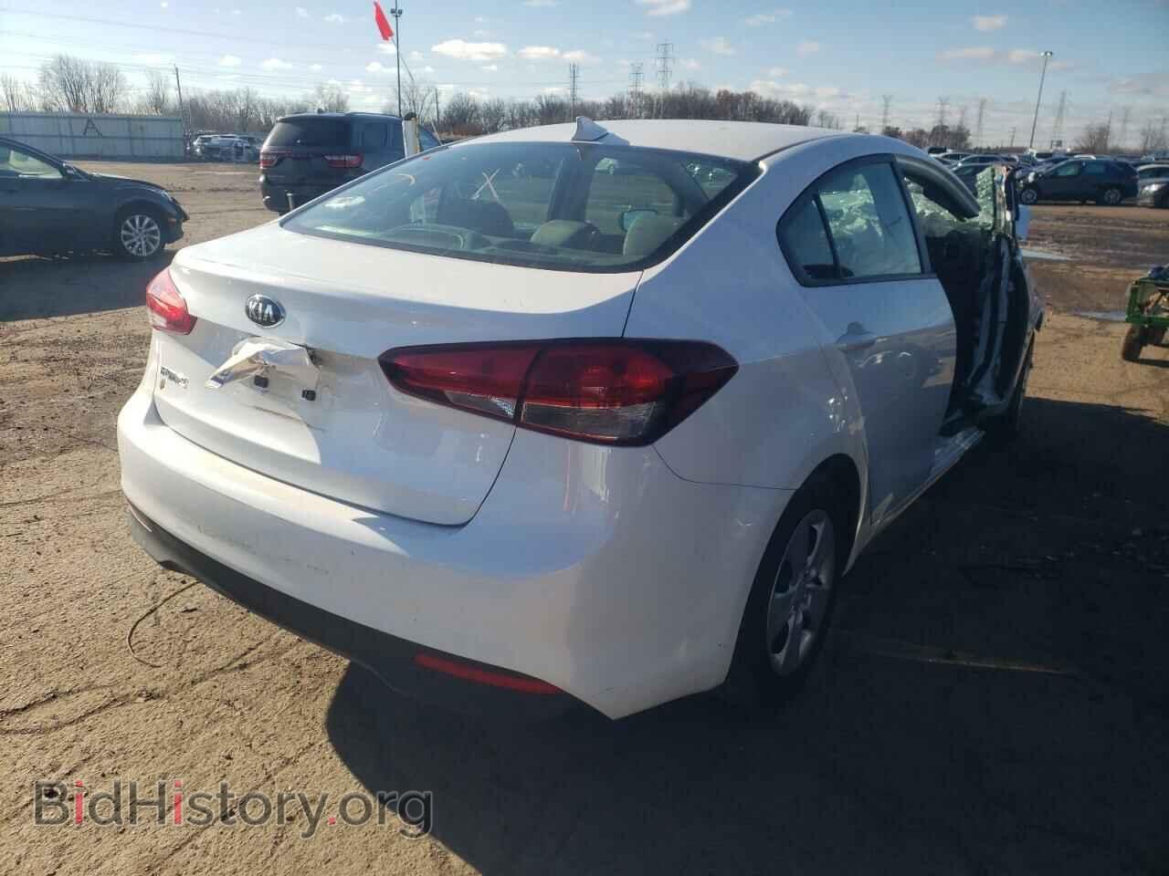 2017 KIA FORTE - VIN: 3KPFL4A76HE142067 - Фото 4